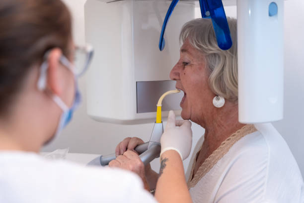 Best Emergency Tooth Extraction in Coventry Lake, CT